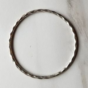 Sterling silver bangle